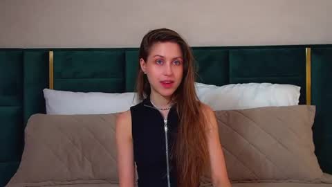 Snapshot of haileyarden chatting on 08.02.26 Hailey online show from 08.02.26