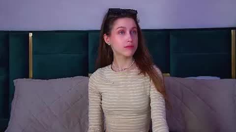Snapshot of haileyarden chatting on 08.04.26 Hailey online show from 08.04.26