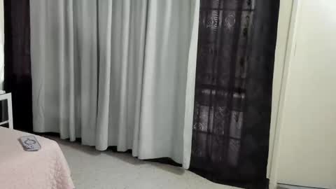 Snapshot of haileyduke chatting on 10.12.25 Hailey online show from 10.12.25