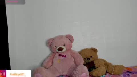 Hailey online show from 04.11.26