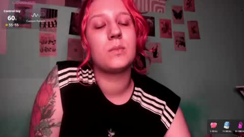 Snapshot of haileyfoxy chatting on 06.30.26 Hailey online show from 06.30.26