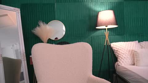 Hailey online show from 11.13.25