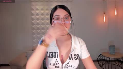 Hailey online show from 11.29.25