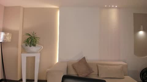 Hailey online show from 01.09.26