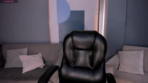 Snapshot of haileyross_ chatting on 04.26.26 Hailey online show from 04.26.26