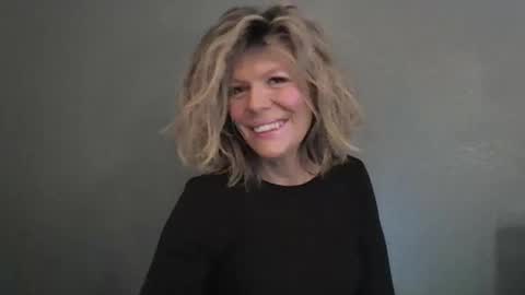 Hailey online show from 04.23.26