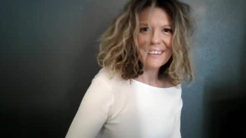 Snapshot of haileys123 chatting on 07.18.26 Hailey online show from 07.18.26