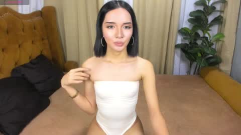 Snapshot of hailyourqueenofsatisfaction chatting on 04.19.26 Haily online show from 04.19.26