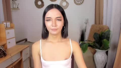 Snapshot of hailyourqueenofsatisfaction chatting on 04.23.26 Haily online show from 04.23.26