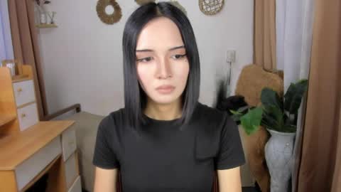 Snapshot of hailyourqueenofsatisfaction chatting on 04.27.26 Haily online show from 04.27.26