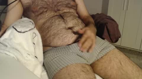 hairy_boy29 online show from 09.20.25