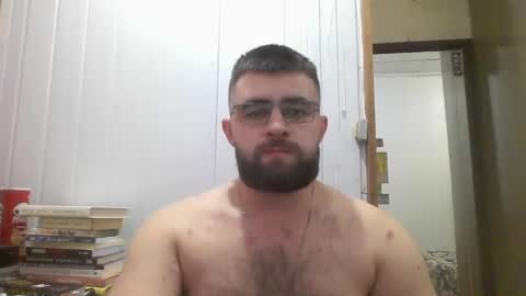 Snapshot of hairy_man_69_ chatting on 12.29.24 horny online show from 12.29.24