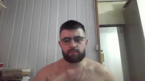 Snapshot of hairy_man_69_ chatting on 01.03.25 horny online show from 01.03.25