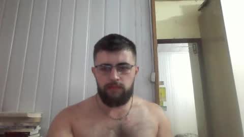 Snapshot of hairy_man_69_ chatting on 02.12.25 horny online show from 02.12.25