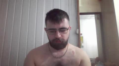 Snapshot of hairy_man_69_ chatting on 10.27.25 horny online show from 10.27.25