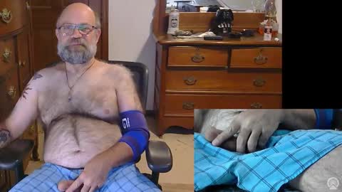 HairyDaddyBear69 online show from 11.25.25