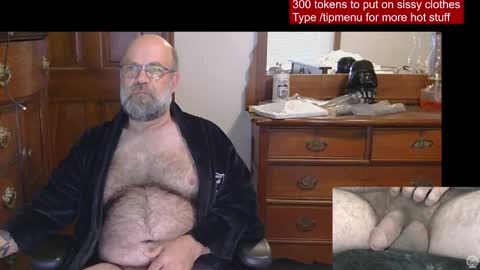 HairyDaddyBear69 online show from 04.17.26