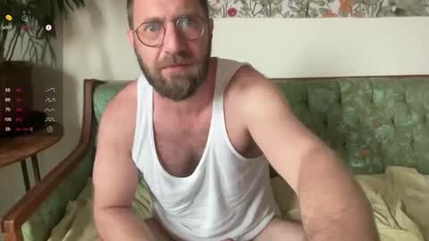 Snapshot of hairyfitguy444 chatting on 05.18.26 Harry Fit Big Bro Dad Sir online show from 05.18.26