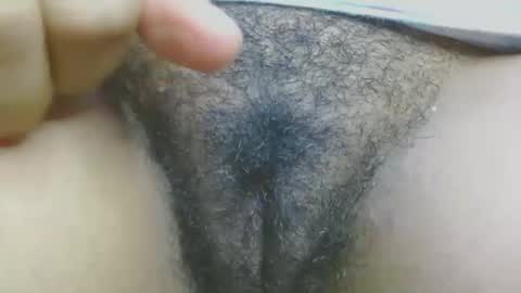 Snapshot of hairygirl83 chatting on 05.05.26 hairygirl83 online show from 05.05.26