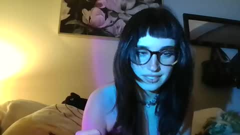 Snapshot of hairyjess chatting on 10.28.25 Jess online show from 10.28.25
