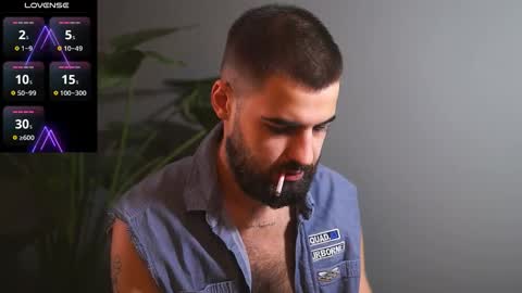 Snapshot of hairyrobxxx chatting on 09.30.25 HairyRobXxX online show from 09.30.25