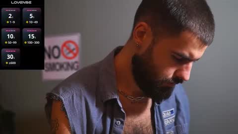 Snapshot of hairyrobxxx chatting on 10.09.25 HairyRobXxX online show from 10.09.25