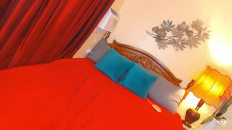 YOUR SIDECHIC HAILEY online show from 03.29.26