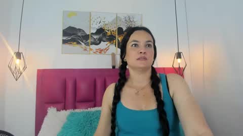 Snapshot of haley__mommy chatting on 03.04.25 Mely online show from 03.04.25