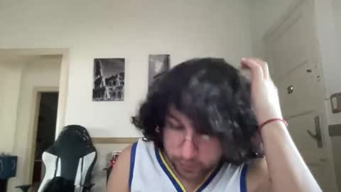 Snapshot of halfblood18 chatting on 10.11.25 halfblood18 online show from 10.11.25