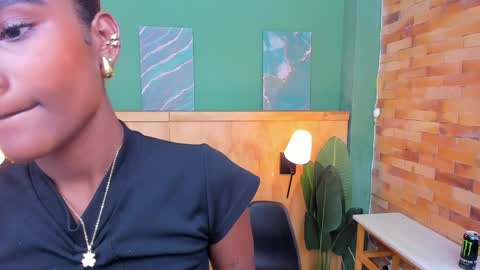 Halley Lorens online show from 03.31.26