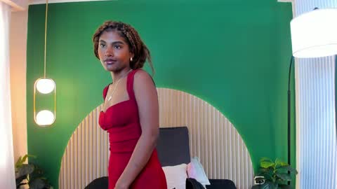 Halley Lorens online show from 04.12.26