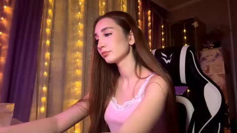 Holly online show from 12.20.25