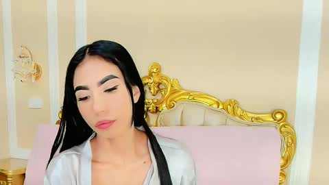 Hallie Stone online show from 01.13.26