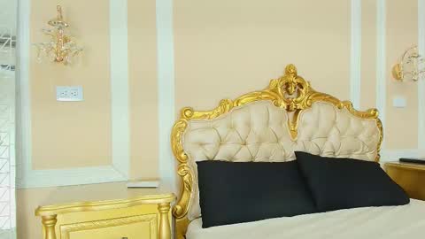 Snapshot of halliestone chatting on 02.07.26 Hallie Stone online show from 02.07.26