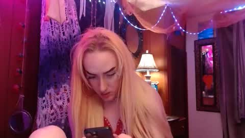 Snapshot of halovalentine chatting on 01.15.26 halovalentine online show from 01.15.26