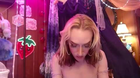 Snapshot of halovalentine chatting on 01.19.26 halovalentine online show from 01.19.26