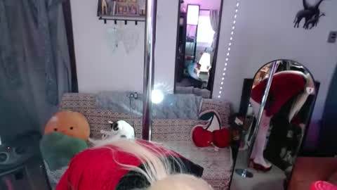 Snapshot of halovalentine chatting on 02.28.26 halovalentine online show from 02.28.26