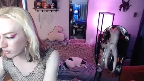 Snapshot of halovalentine chatting on 03.29.26 halovalentine online show from 03.29.26