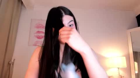 Snapshot of halseycox__ chatting on 09.12.25 Halsey Maria online show from 09.12.25