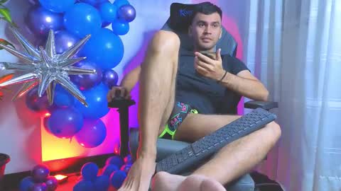 hamiltong12 online show from 03.07.26