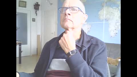 Snapshot of hamto65 chatting on 03.01.25 Prefer men 80 online show from 03.01.25