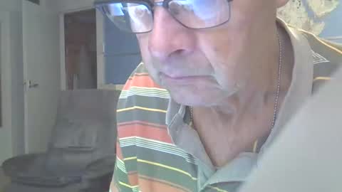 Snapshot of hamto65 chatting on 09.11.25 Prefer men 80 online show from 09.11.25