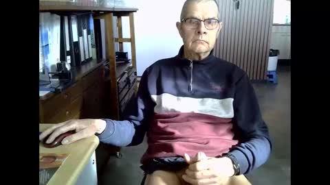 Snapshot of hamto65 chatting on 02.17.26 Prefer men 80 online show from 02.17.26