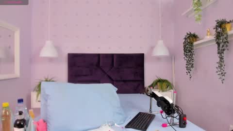 hanaahquinn online show from 10.16.25