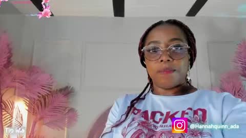 Snapshot of hanaahquinn chatting on 04.20.26 hanaahquinn online show from 04.20.26
