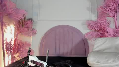 Snapshot of hanaahquinn chatting on 05.26.26 hanaahquinn online show from 05.26.26