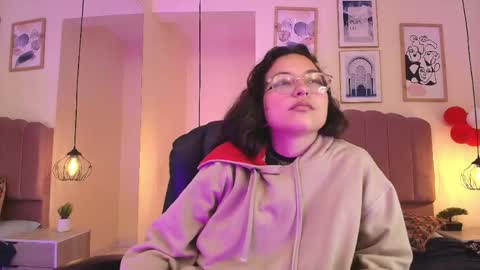 hanabie_ online show from 04.18.26