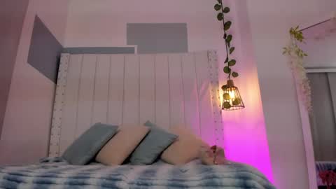 Snapshot of hanah_gray chatting on 04.26.26 hanah_gray online show from 04.26.26