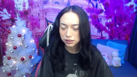 Snapshot of hanaku_8 chatting on 12.09.24 Hanaku online show from 12.09.24