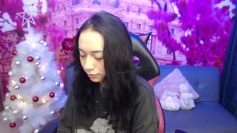 Snapshot of hanaku_8 chatting on 12.09.24 Hanaku online show from 12.09.24